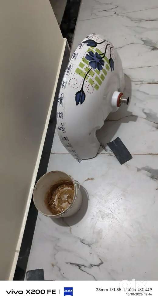 Hand wash sink