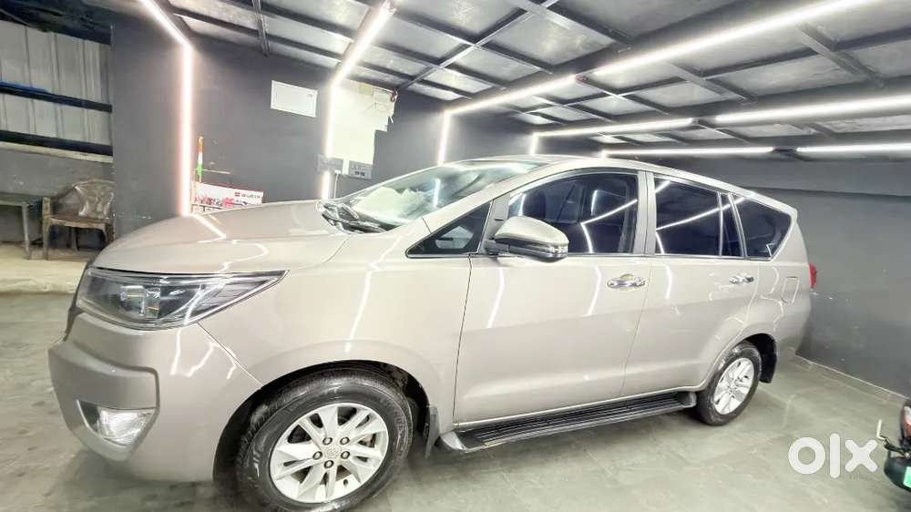Toyota Innova Crysta 2023.
