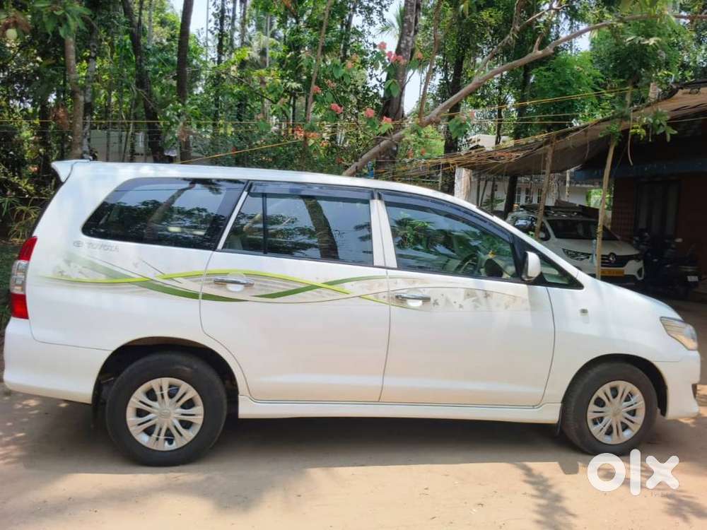 Innova 8 Seater 35000 Km Run Very Good Condition  Single Owner