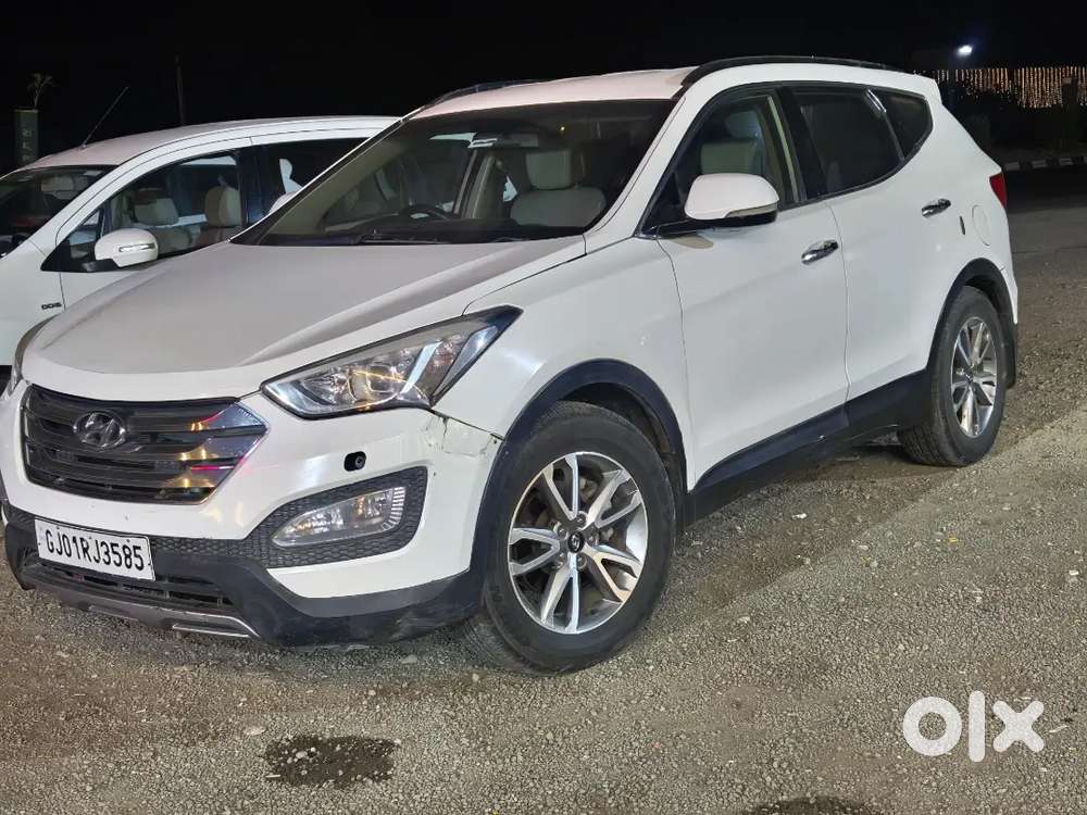 Hyundai Santa Fe 2015 Diesel 135000 Km Driven