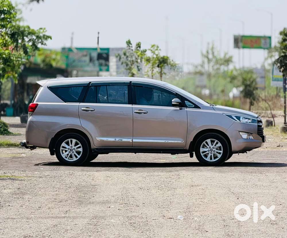 Toyota Innova Crysta 2.4 G Mt 8s, 2017, Diesel
