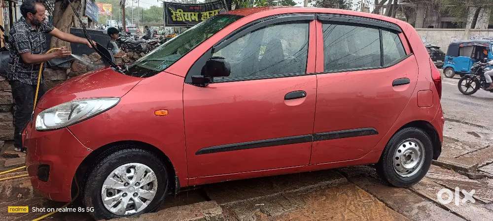 Me Apni Car Bech Rha Hu