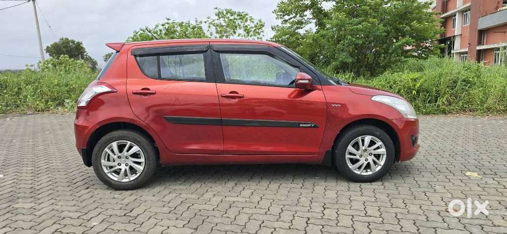 Maruti Suzuki Swift Vvt Zxi, 2013, Petrol