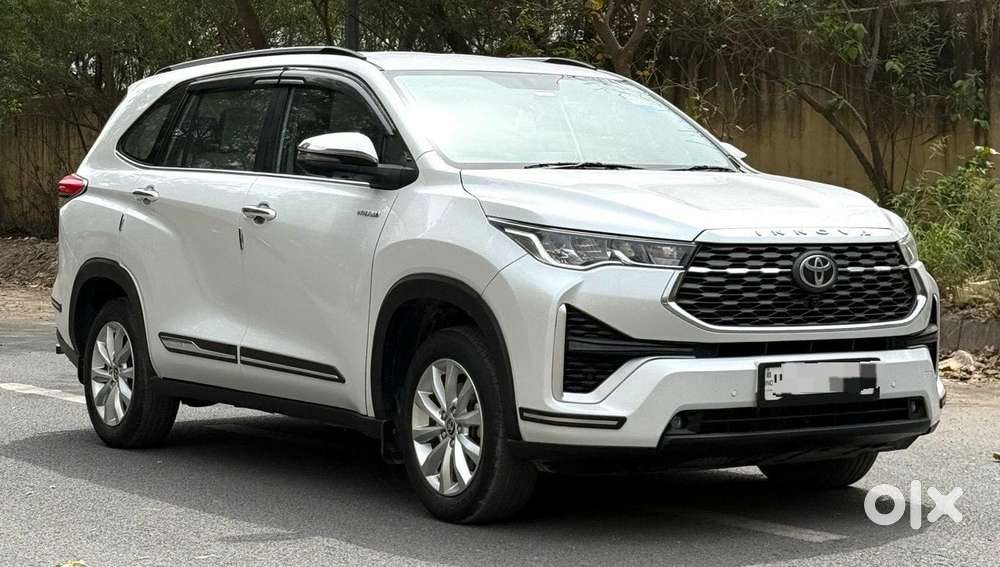Toyota Innova Hycross 2.0 Vx (o) Hybrid 7 Str, 2024, Petrol