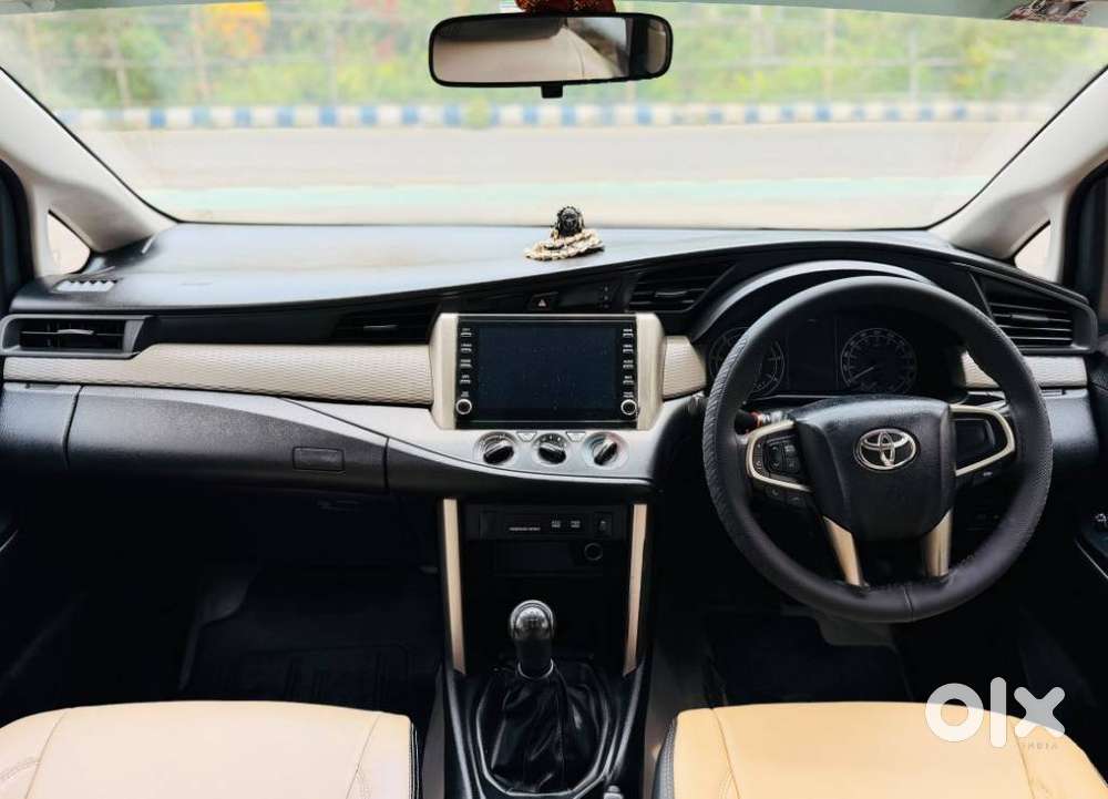 Toyota Innova Crysta 2.4 G Mt 8s, 2022, Diesel