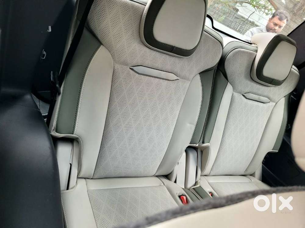 Mahindra Xev 9s Pack One Above, 2026, Electric