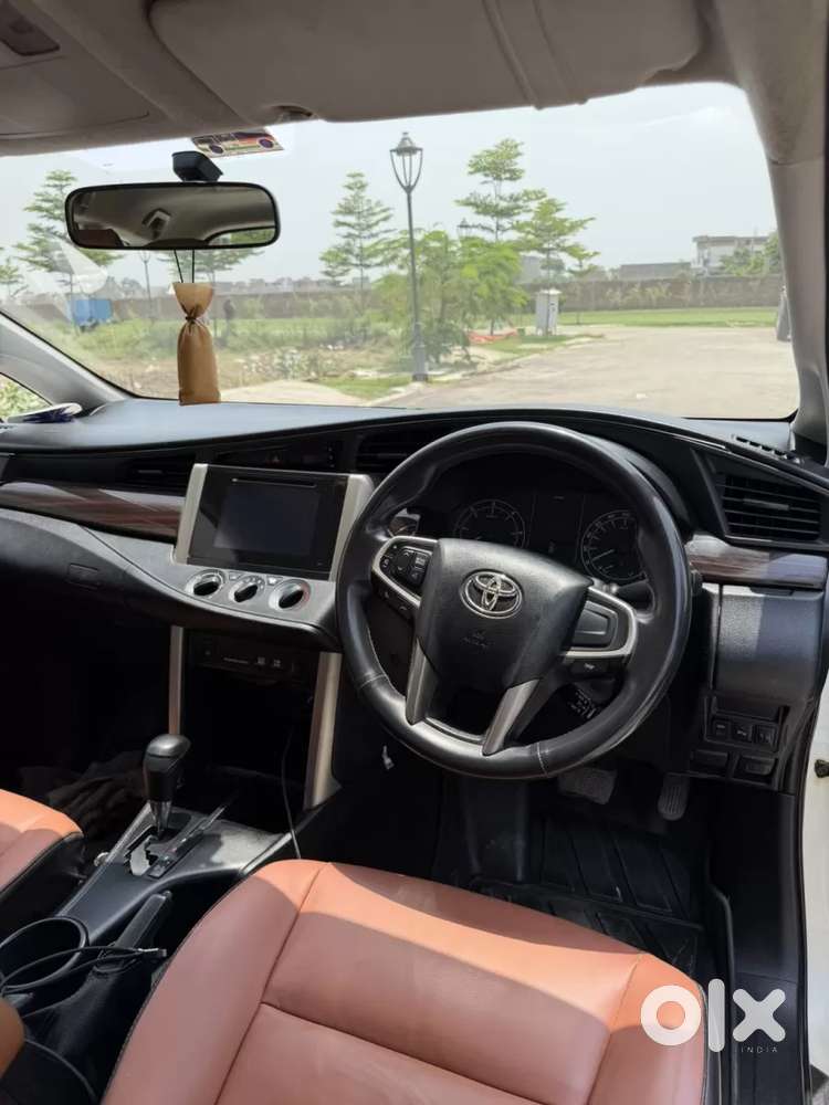 Toyota Innova Crysta [2020-ongoing] 2.4 Gx 7 Str, 2018, Diesel