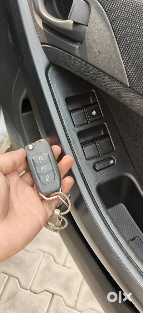 Tata Nexon Cng & Petrol 2025(13000km)