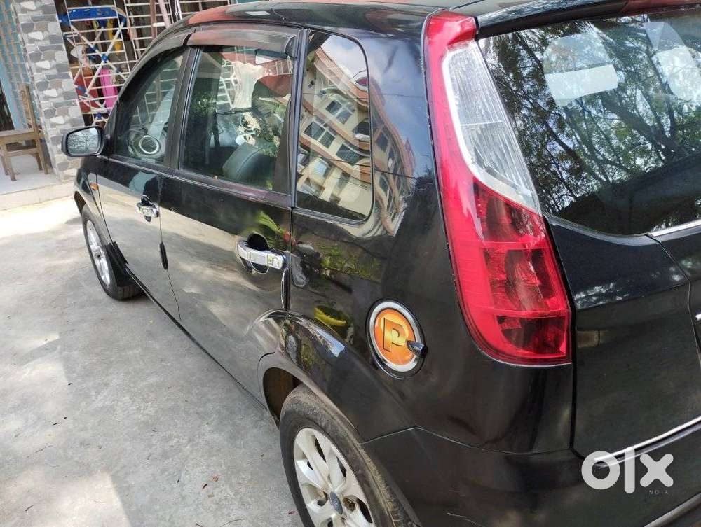 Ford Figo 2012-2015 Petrol Titanium, 2016, Petrol