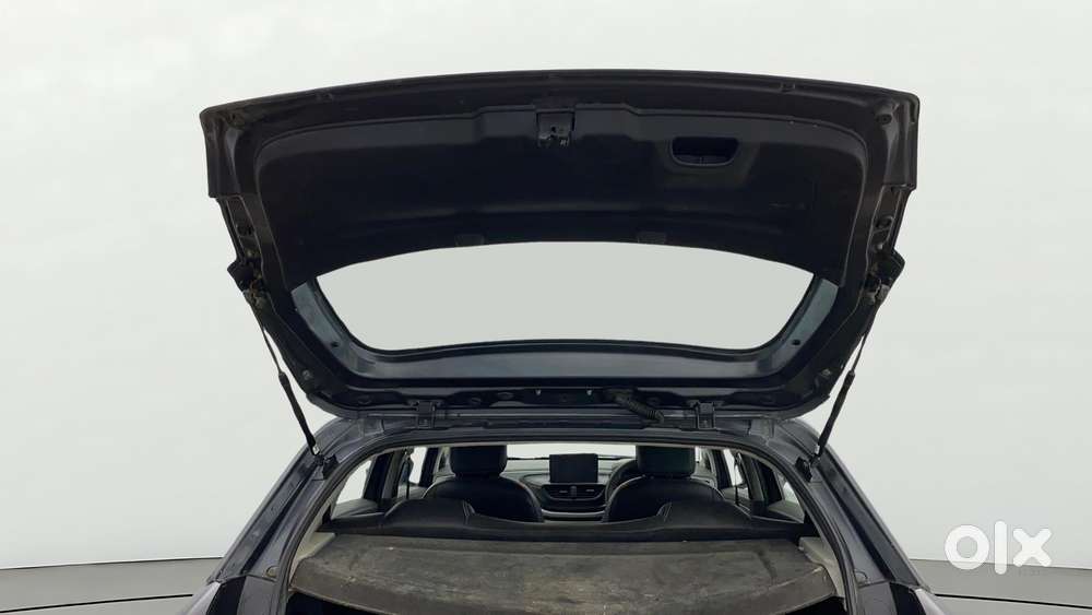 Tata Altroz 1.2 Xt, 2021, Petrol