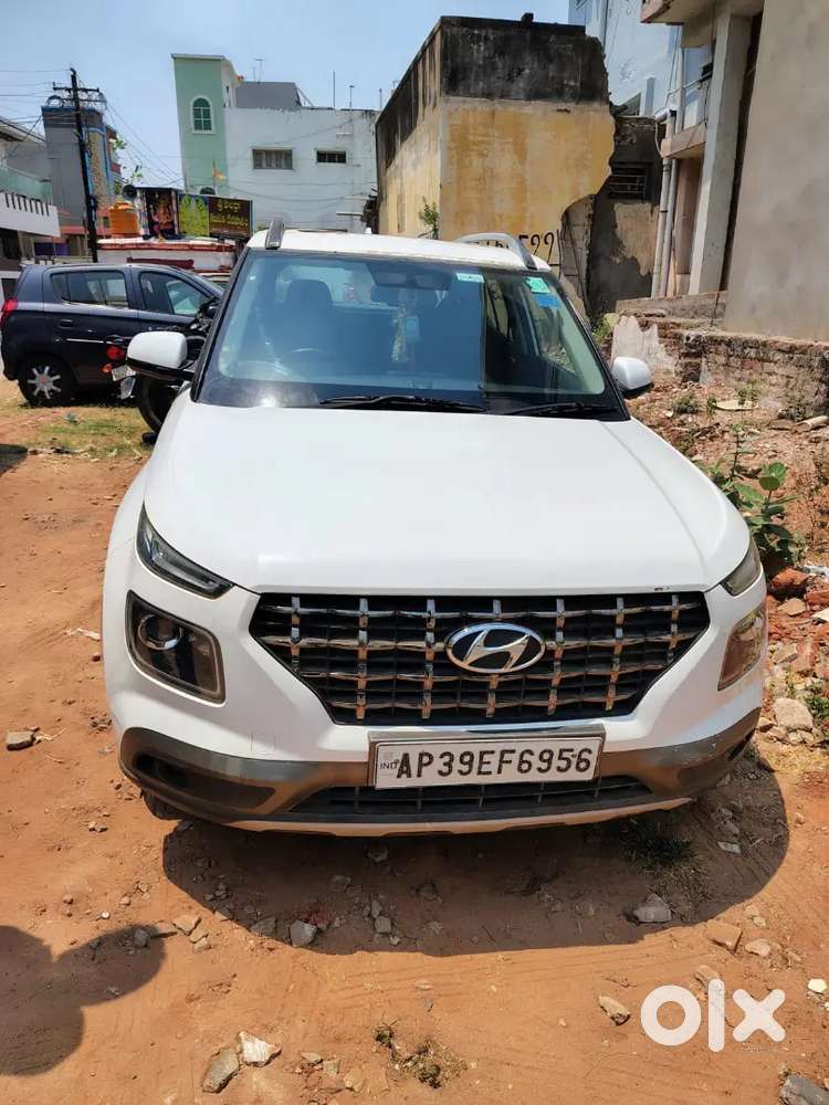 I Am Sale My Hyundai Venue With Sunroof