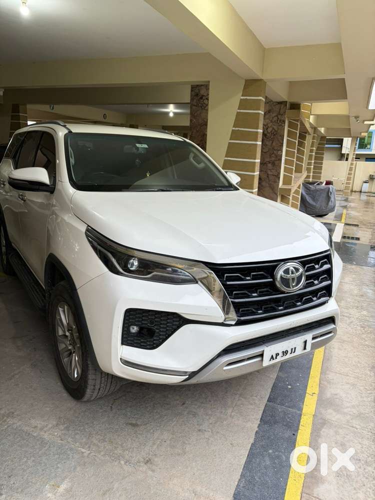 Toyota Fortuner 2021 Diesel 132000 Km Driven