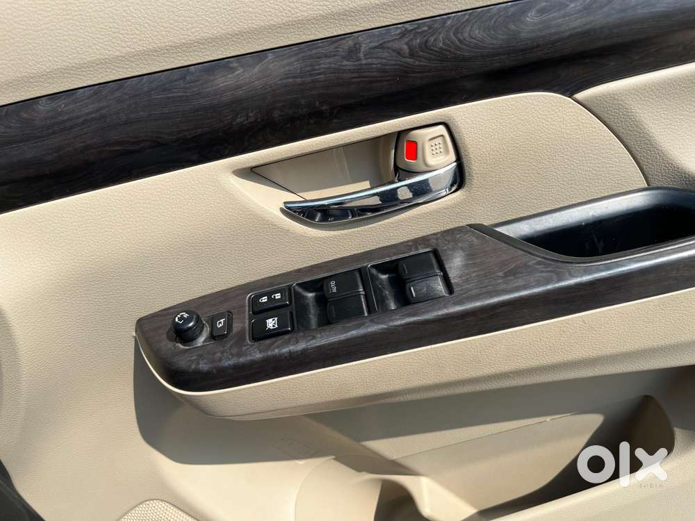 Maruti Suzuki Ertiga 2022-2023 Zxi, 2023, Cng & Hybrids