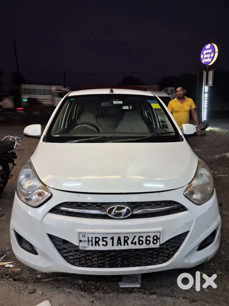 Hyundai I10 Sportz 2012 मॉडल