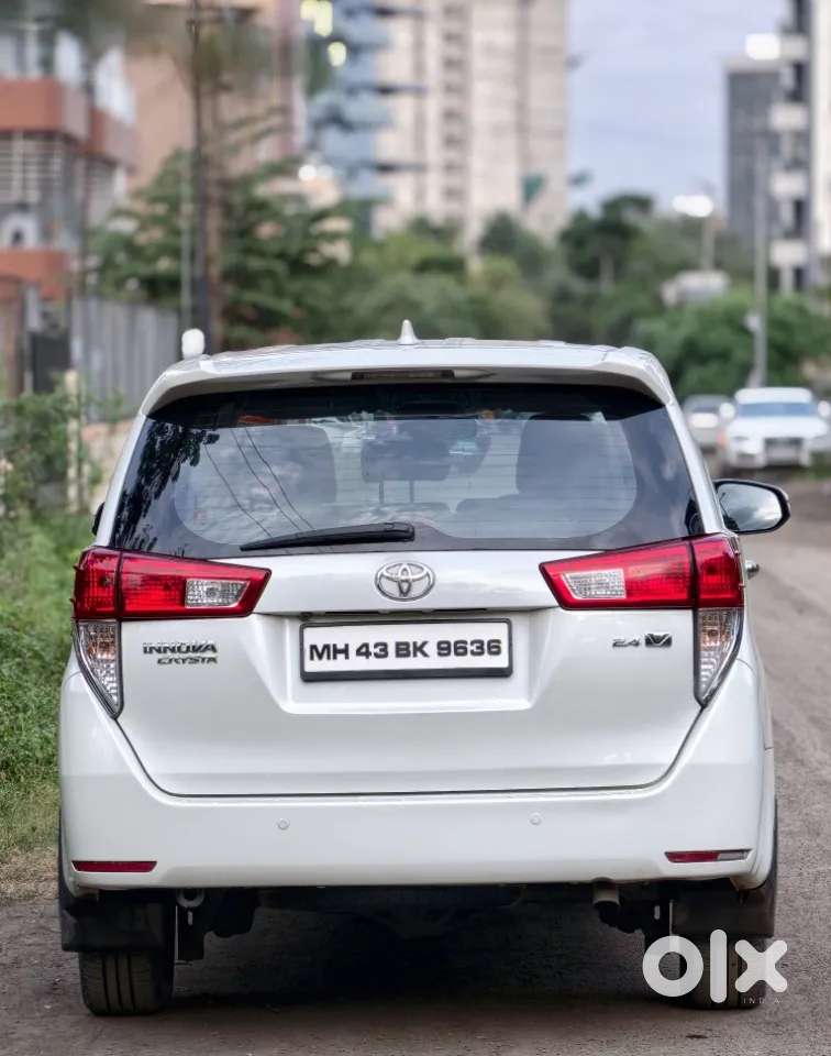 Toyota Innova Crysta 2.4 V 7 Str, 2017, Diesel