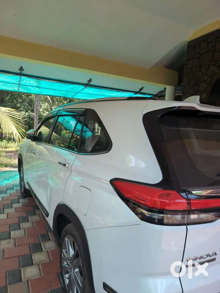 Toyota Innova Hycross 7str 2025