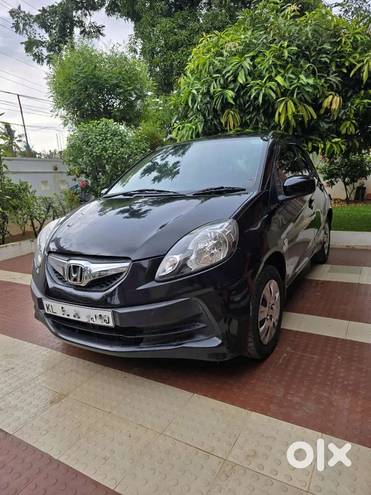 Honda Brio 2013 Petrol Well Maintained 9️⃣7️⃣4️⃣6️⃣7️⃣7️⃣9️⃣8️⃣7️⃣7️⃣