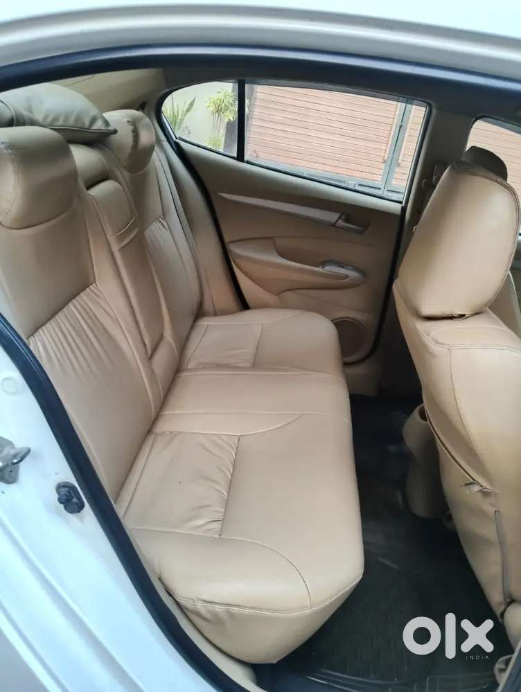 Honda City Ivtech Cng Petrol On Papper Alloy Wheels