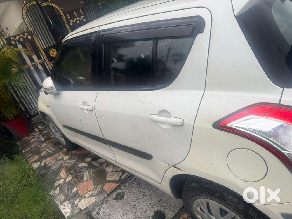 Maruti Suzuki Swift 2014 Petrol Very Good Condition New Tyres