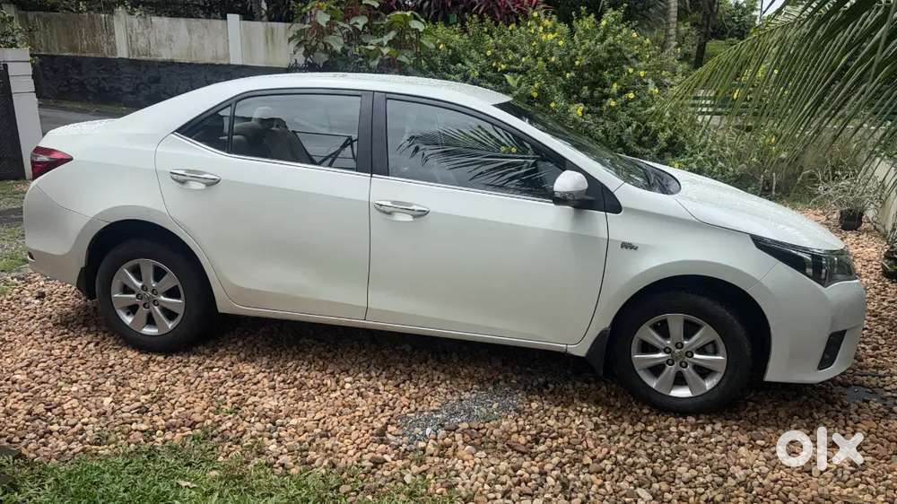 Toyota Corolla Altis 2016 Manual Petrol