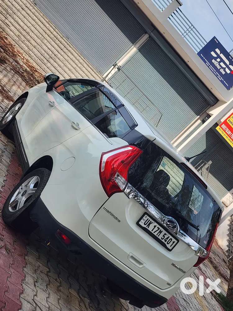 Mahindra Marazzo M6 1st Owner  Full Insurance Dono Chabi