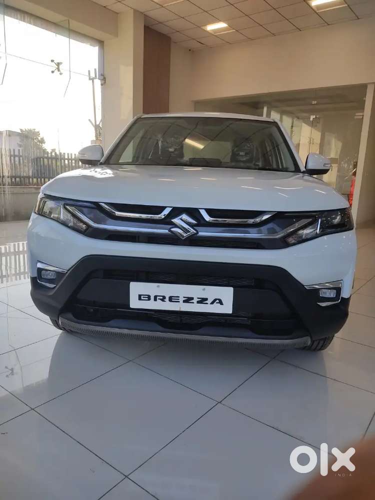 Brezza In Extermly New Showroom Condition No Single Problem