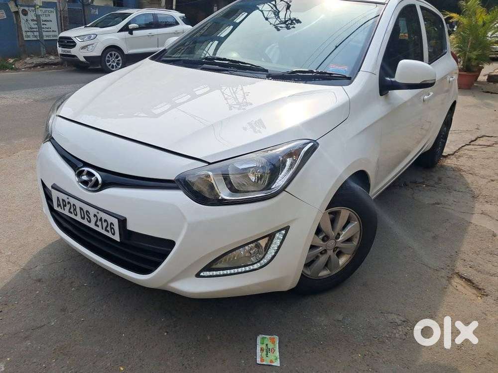 Hyundai I20 Sportz Plus, 2013, Petrol