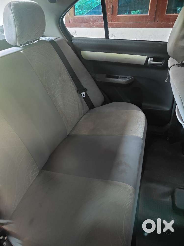 Maruti Suzuki Swift Dzire Vxi, 2011, Petrol