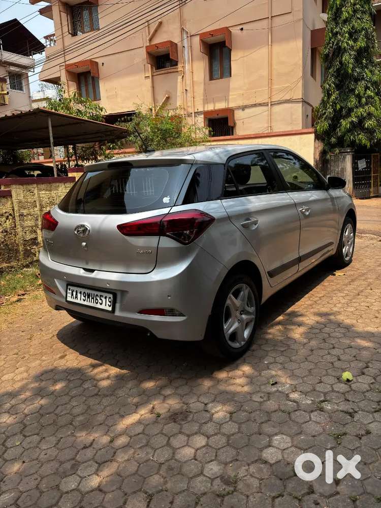 Hyundai I20 Asta 2017 Single Owner Showroom Maintained