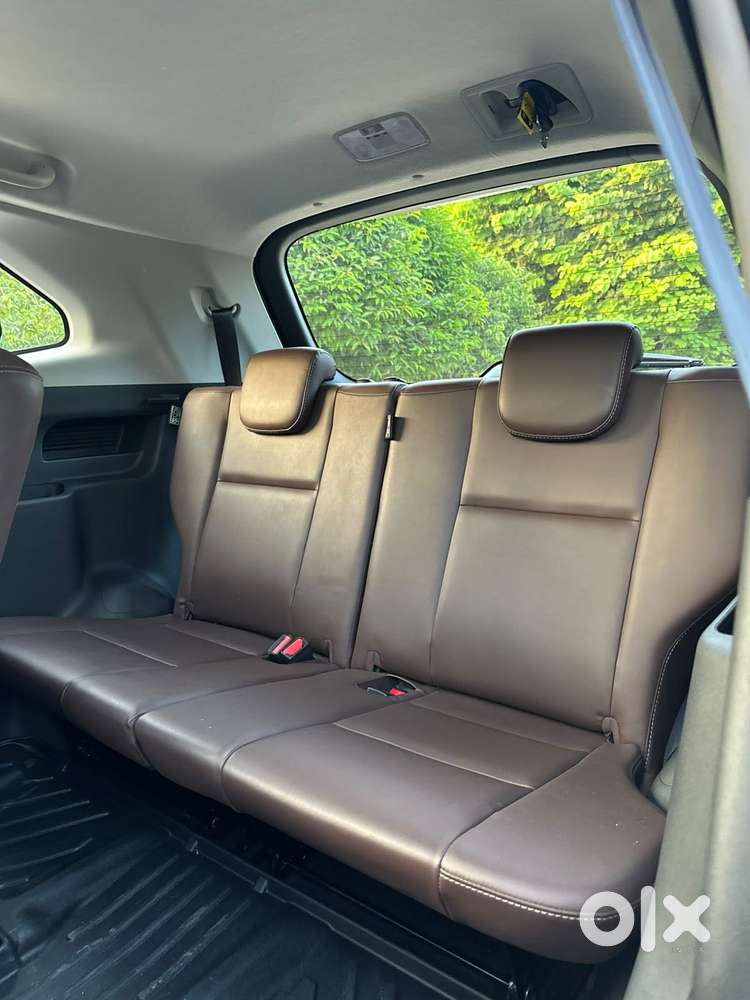 Toyota Innova Hycross 2.0 Zx Hybrid 7 Str, 2025, Petrol