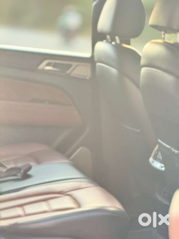 Mahindra Alturas G4 4x2 At, 2022, Diesel