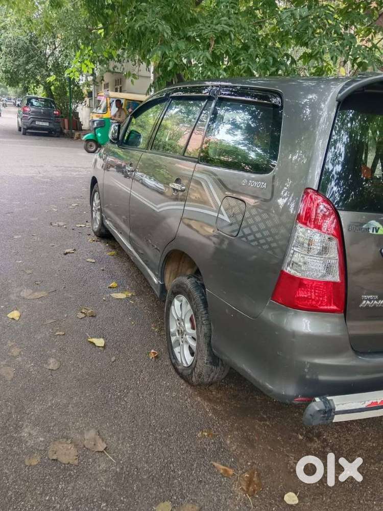 Toyota Innova 2.5 G (diesel) 8 Seater, 2012, Diesel