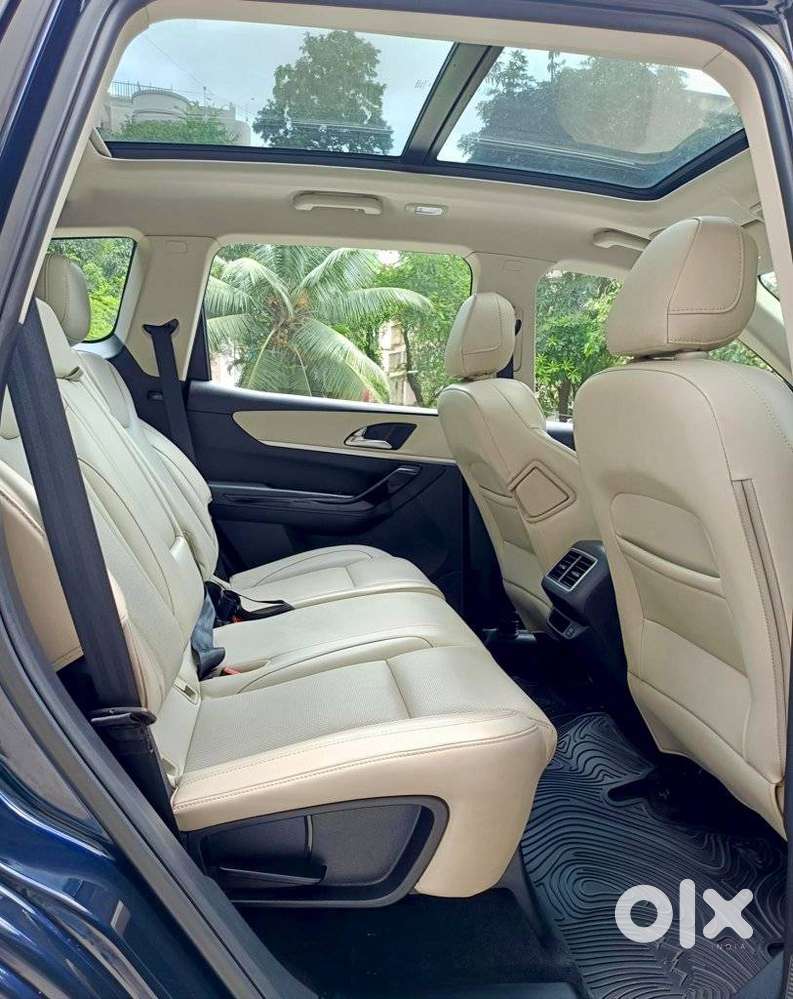 Mahindra Xuv700 2.2 Ax 7 Diesel At Str, 2023, Diesel