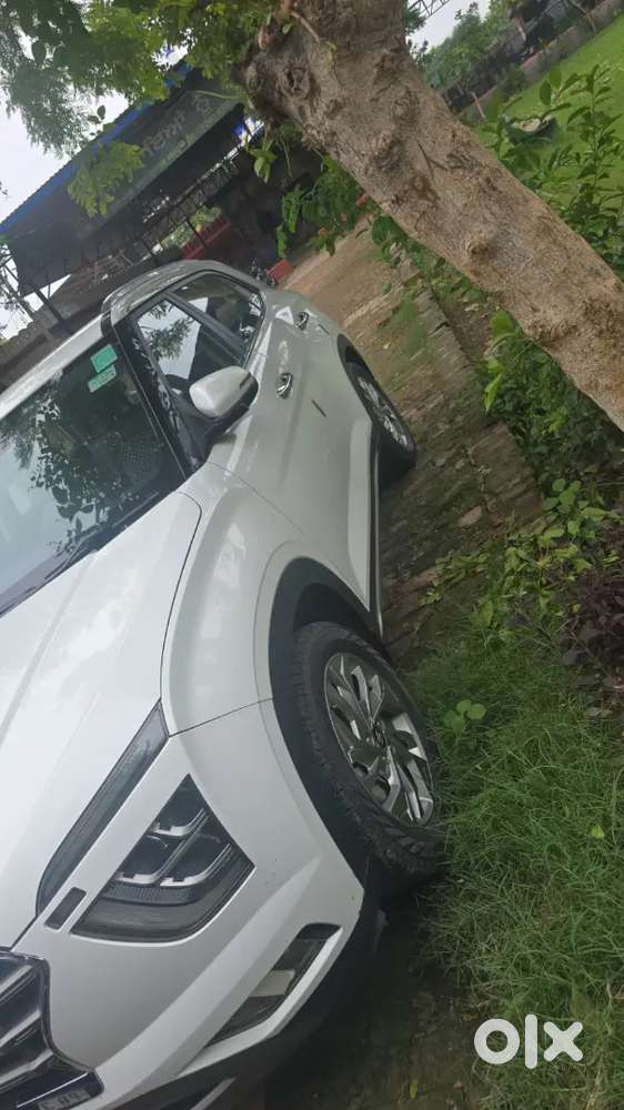 Hundai Creta 5x In White Colour