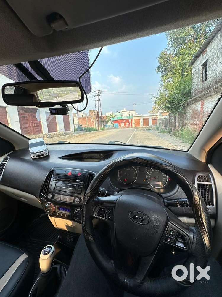 Hyundai I20 Sportz 2012
