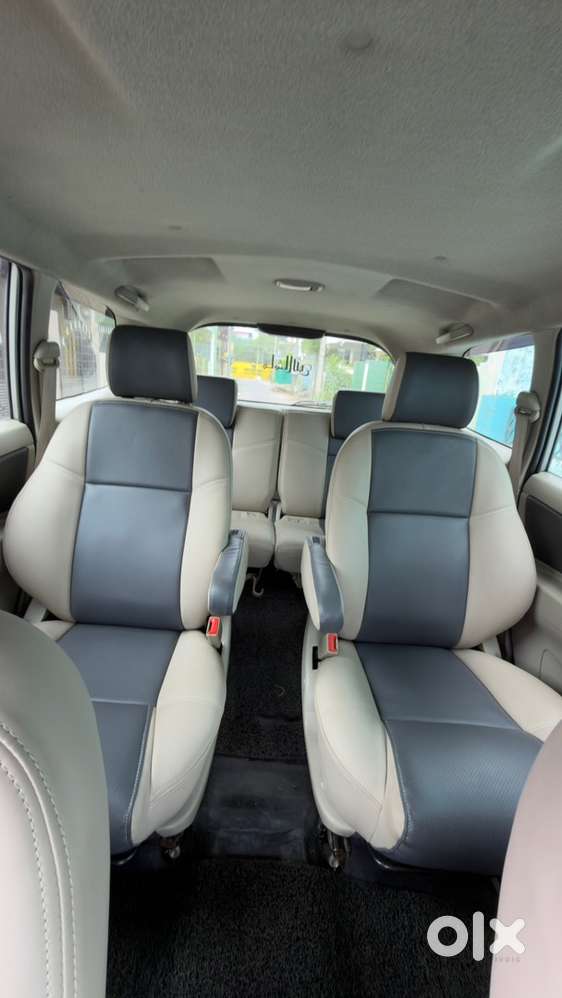 Toyota Innova 2014