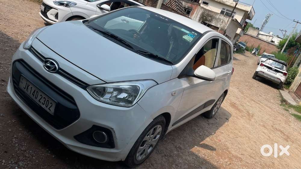 Mint Condition White Hyundai Grand I10 Magna (2014) - Single Handed