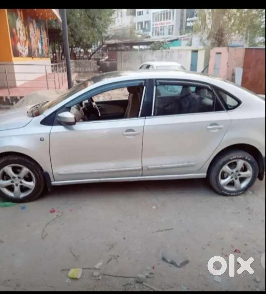 Skoda Rapid Elegance 2013
