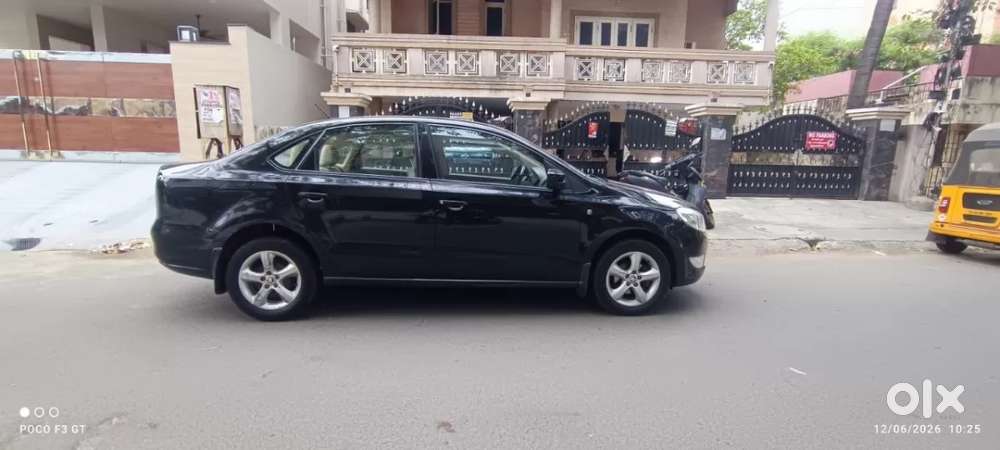 Skoda Rapid 1.6 Mpi At Elegance, 2013, Petrol