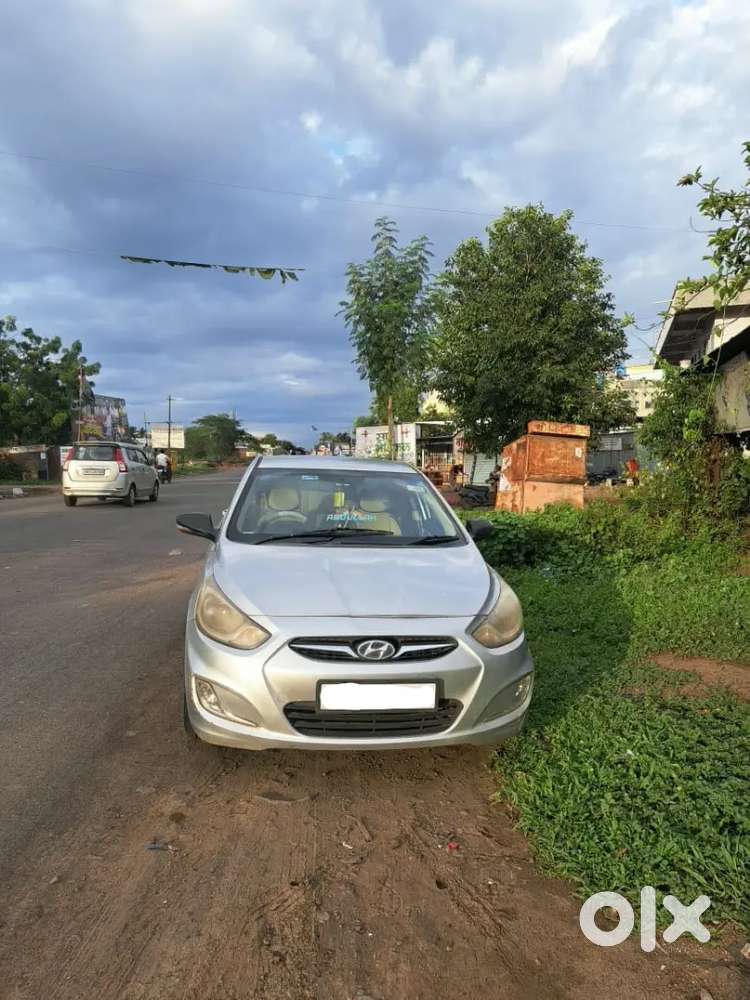 Hyundai Verna 1.6 Ex 2012