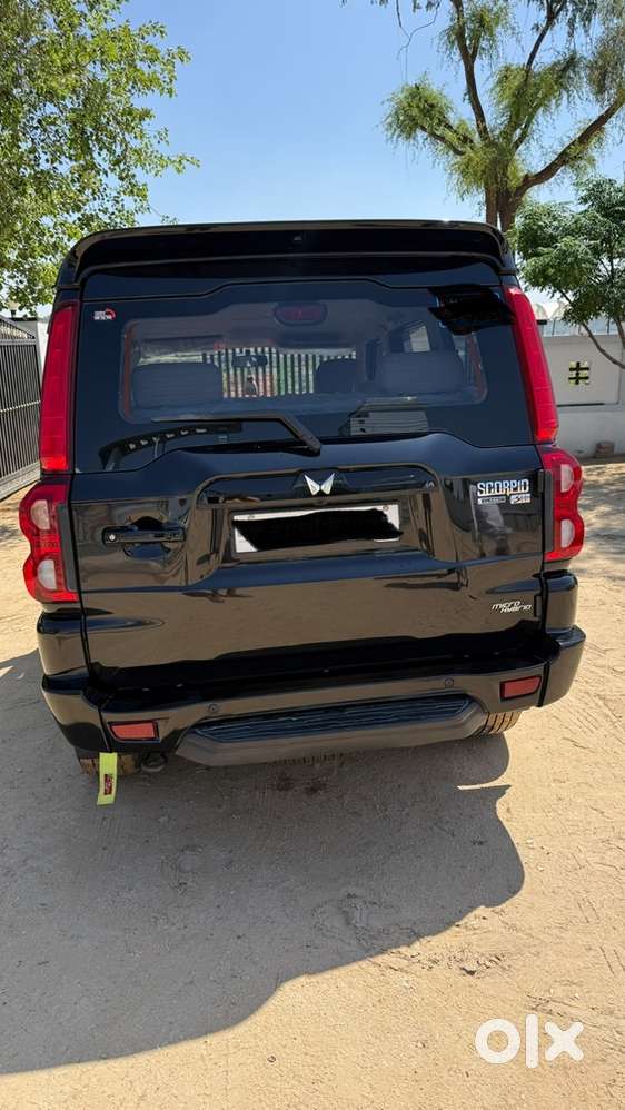 Mahindra Scorpio Classic S11