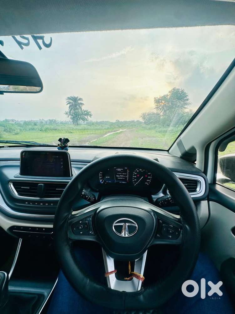 Tata Altroz 1.2 Xz (o), 2021, Petrol