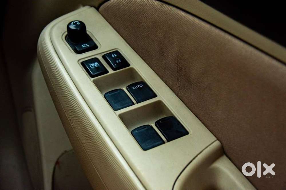 Maruti Suzuki Dzire 1.2 Vxi Amt, 2021, Petrol