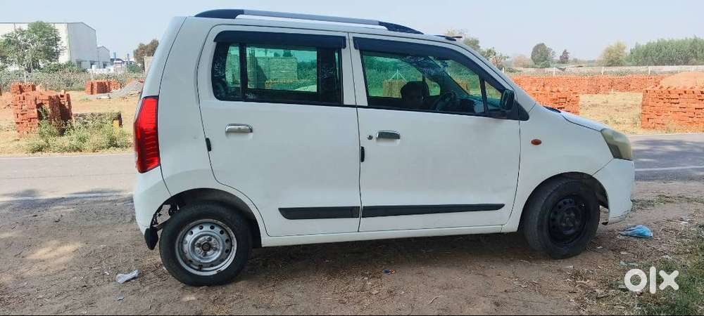Maruti Suzuki Wagon R 1.0 2015 Petrol Well Maintained