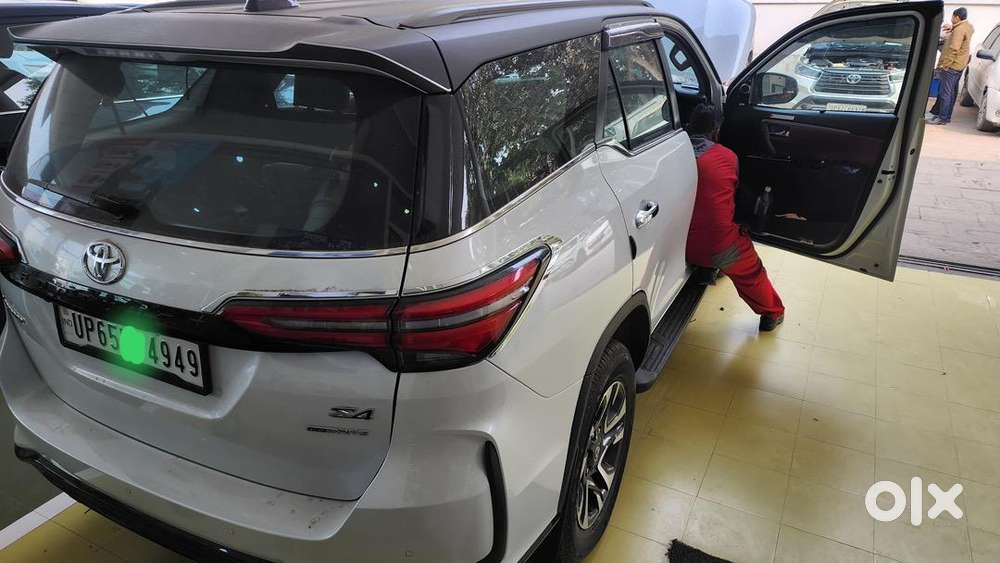Fortuner Legender 4wd Neo Drive, 7400 Kms, Jan 2026 Purchase