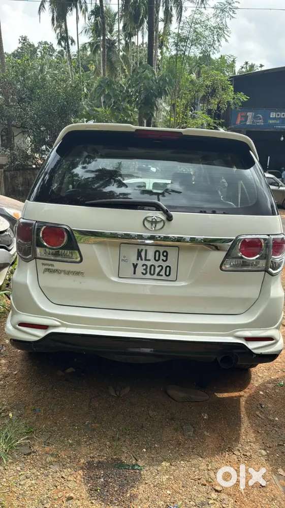 Toyota Fortuner 2010 Orginal Kerala