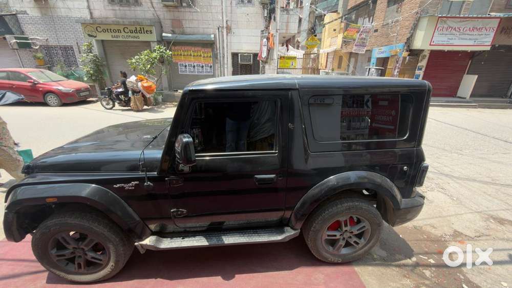 Mahindra Thar Petrol 2022
