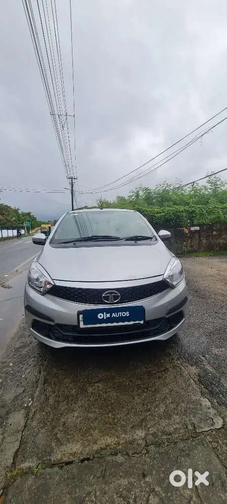 2017-18 Tata Tiago Xta Amt Low Km Company Service 2nd Ownership