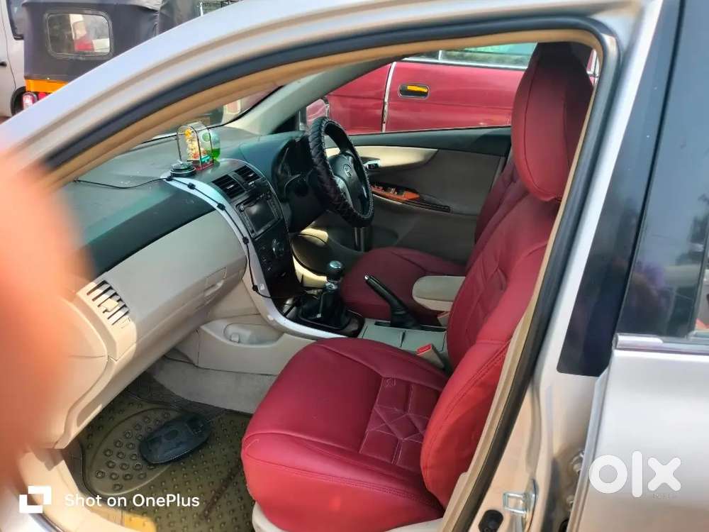 Toyota Corolla Altis 2012