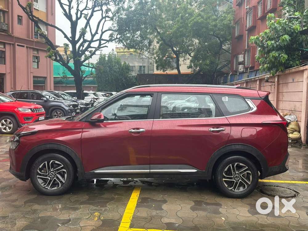Kia Carens Luxury Plus With Sunroof Top Model Car